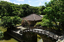 弁財天堂・円鑑池（首里城公園内）